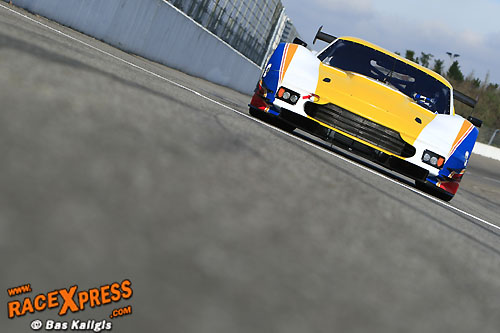 Barry Maessen test in de Viper Aston Martin